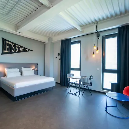 Hotel apartamentowy The Social Hub Extended