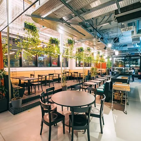 The Social Hub Extended 4* Bologna