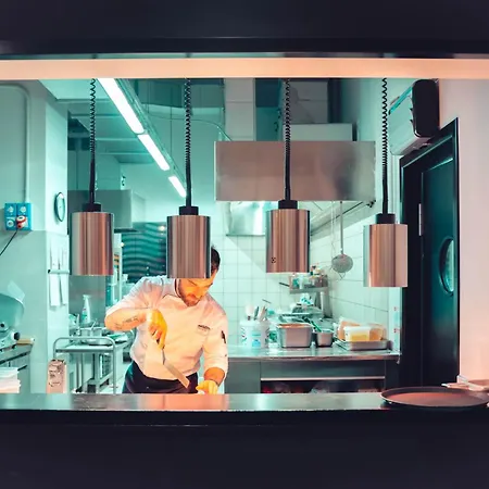 The Social Hub Extended 4* Bologna