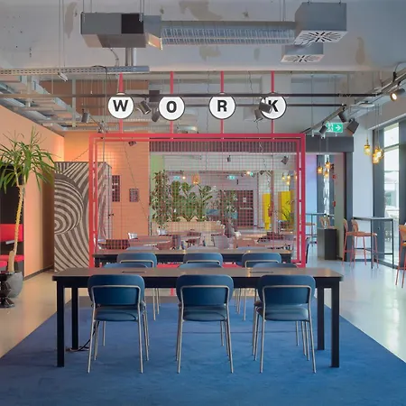 The Social Hub Extended 4* Bologna