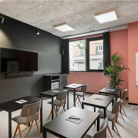 The Social Hub Extended 4*