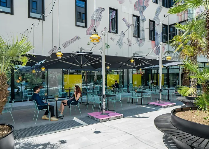 The Social Hub Extended Aparthotel Bologna