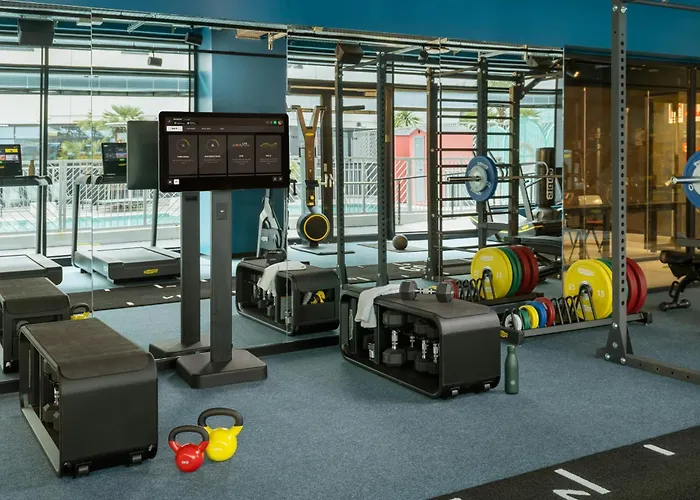 Aparthotel The Social Hub Extended 4*