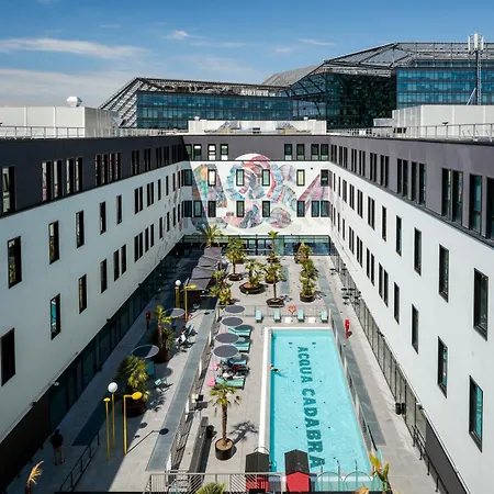 Aparthotel The Social Hub Extended