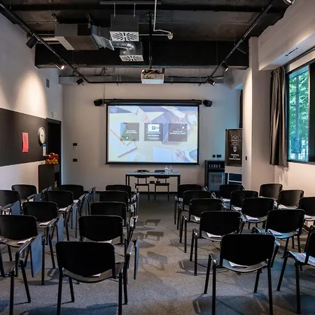 Aparthotel The Social Hub Extended 4*